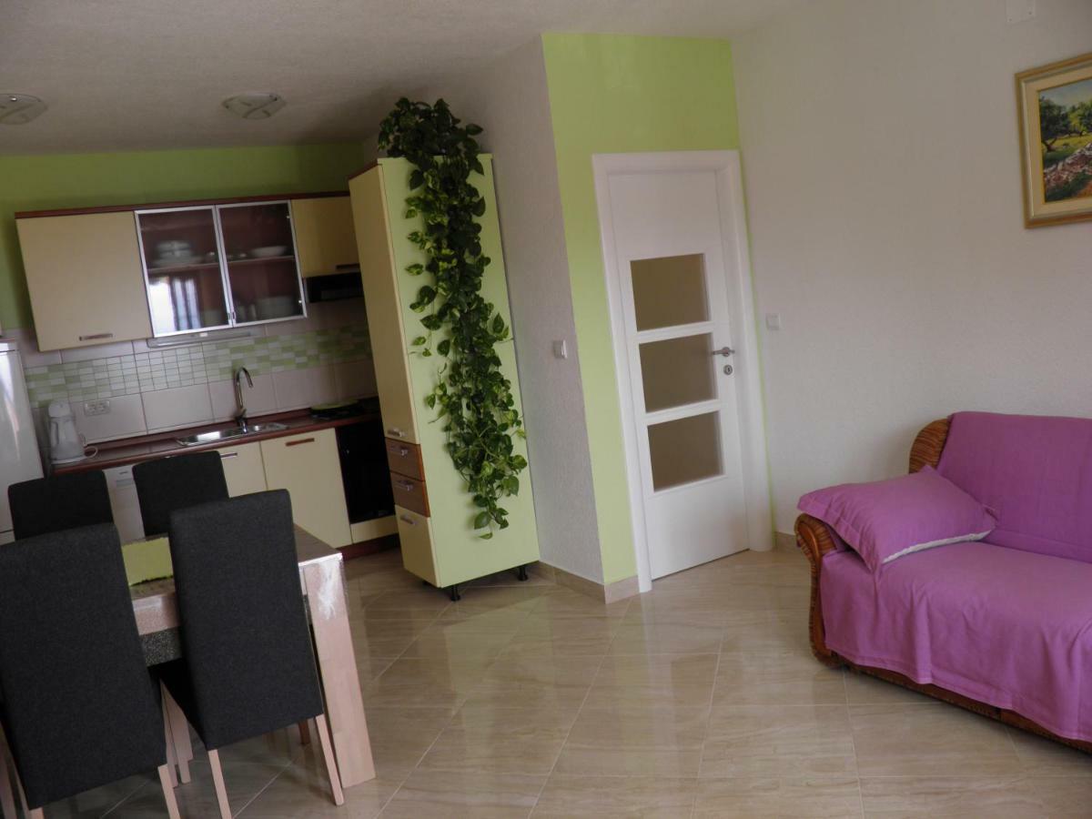 Apartments Marcic Bol Exteriör bild